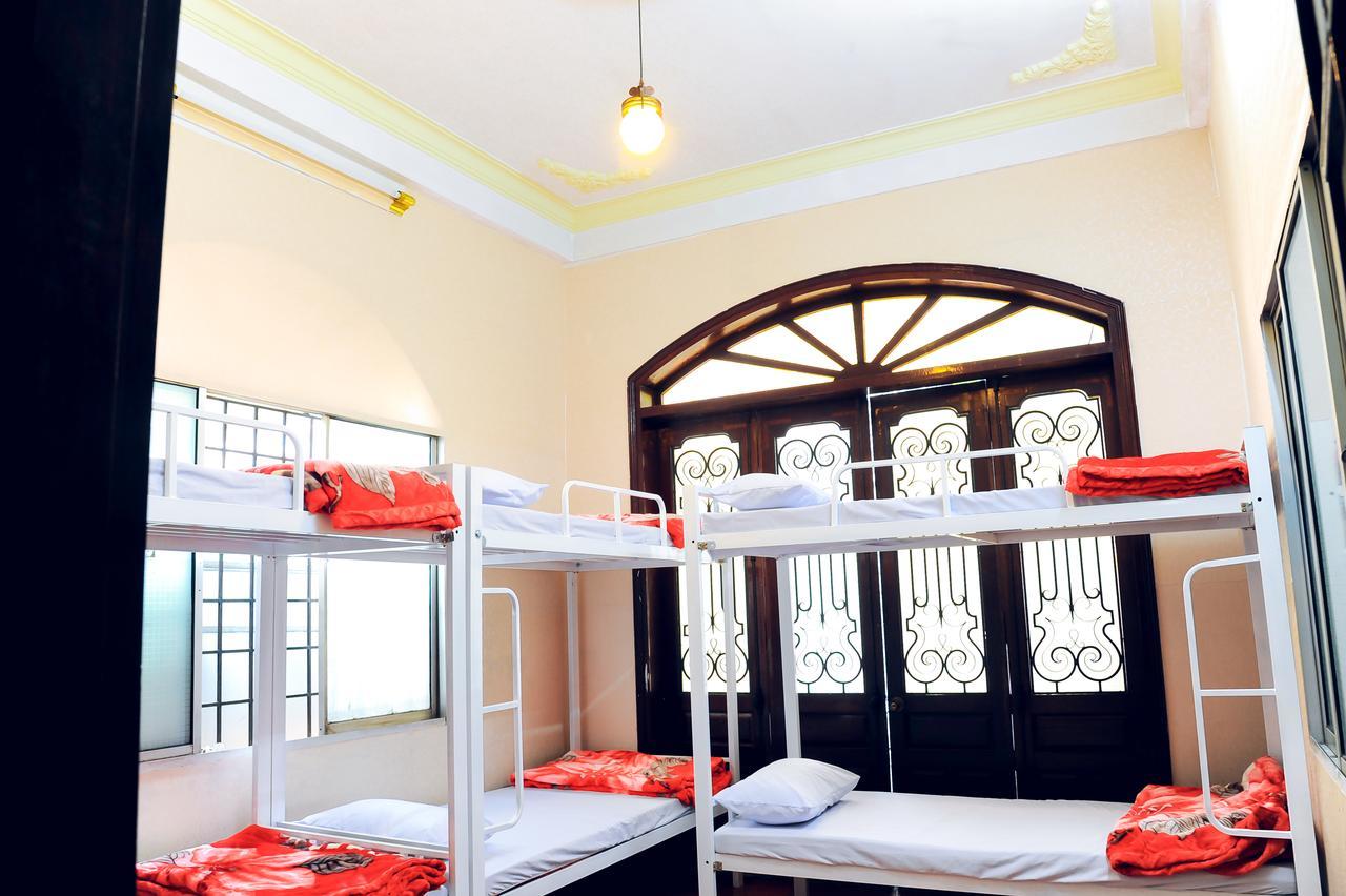 Queen Homestay Хюэ Экстерьер фото
